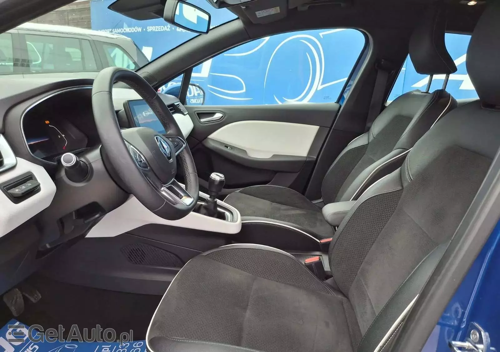 RENAULT Clio 1.0 TCe Intens