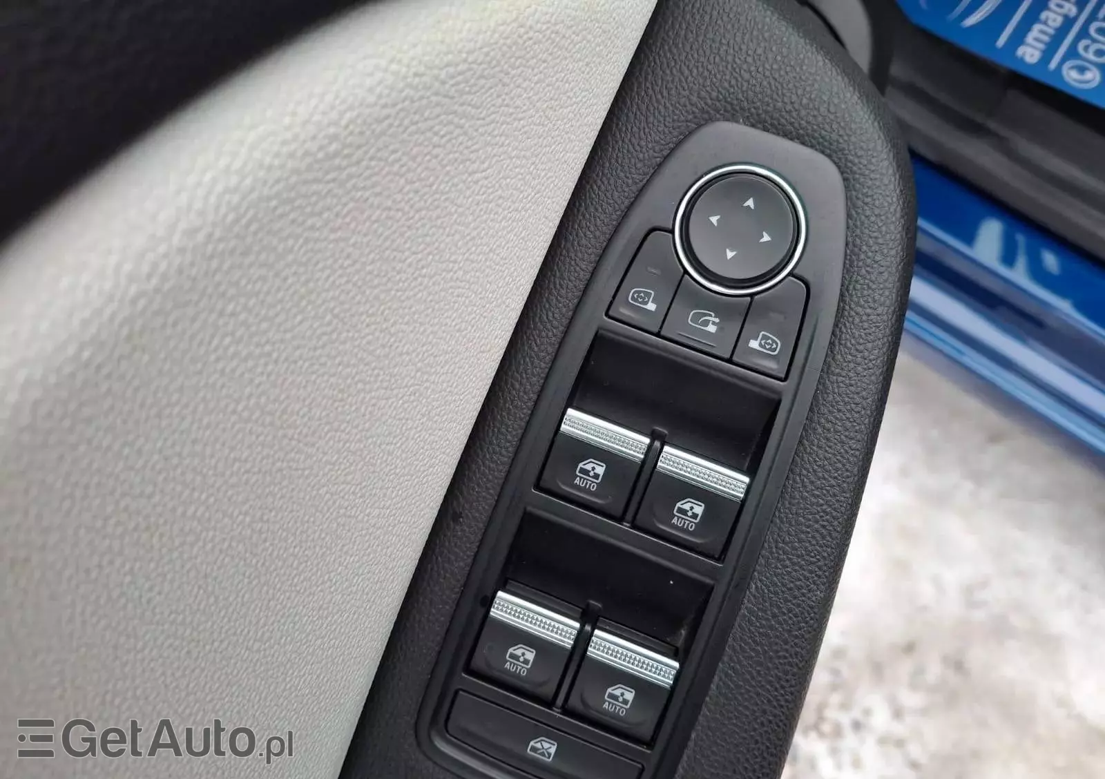 RENAULT Clio 1.0 TCe Intens