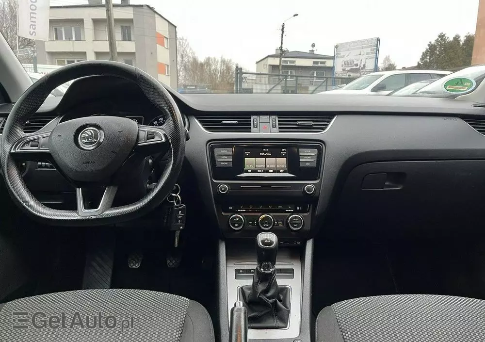 SKODA Octavia 