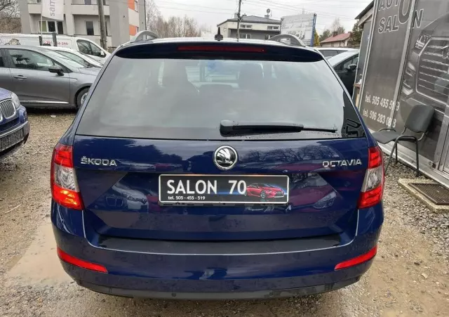 SKODA Octavia 