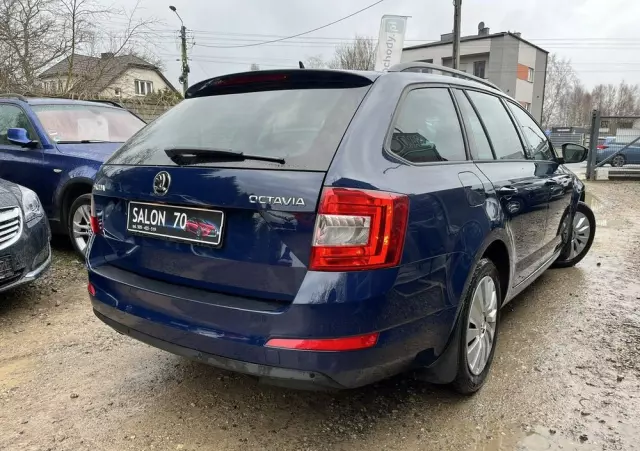SKODA Octavia 