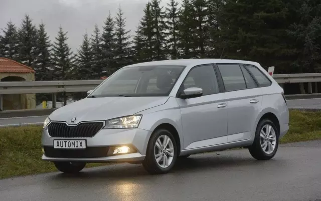 SKODA Fabia 1.0 TSI Ambition Plus