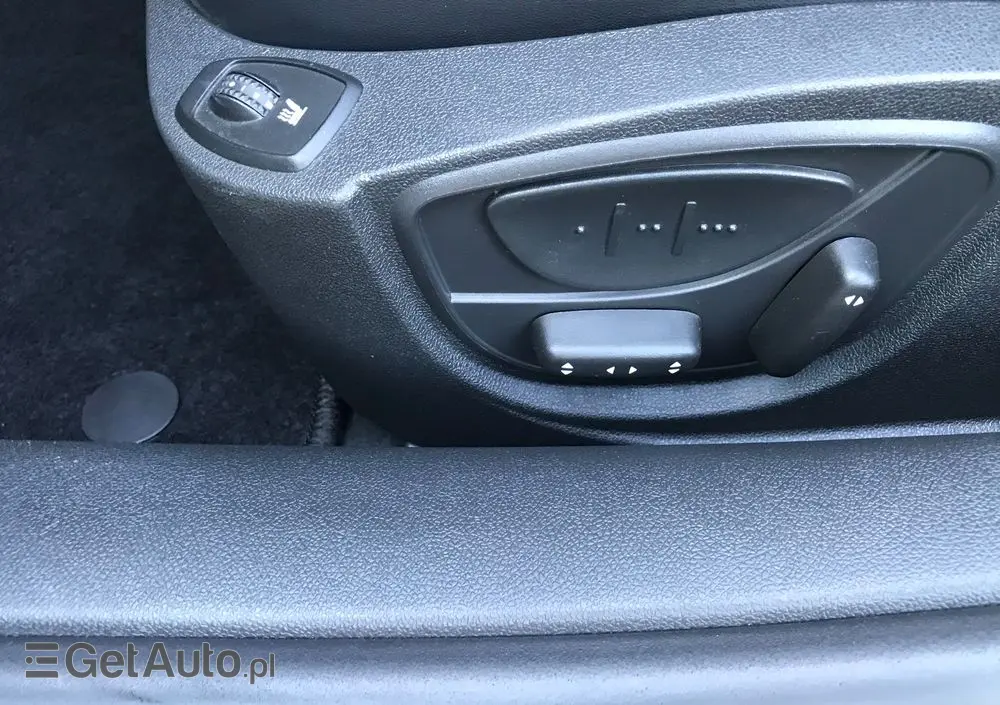 RENAULT Laguna 2.0 16V Turbo Initiale