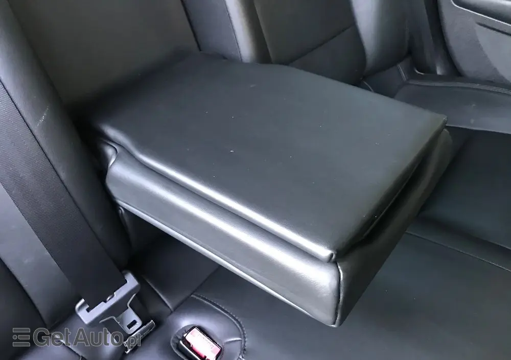 RENAULT Laguna 2.0 16V Turbo Initiale