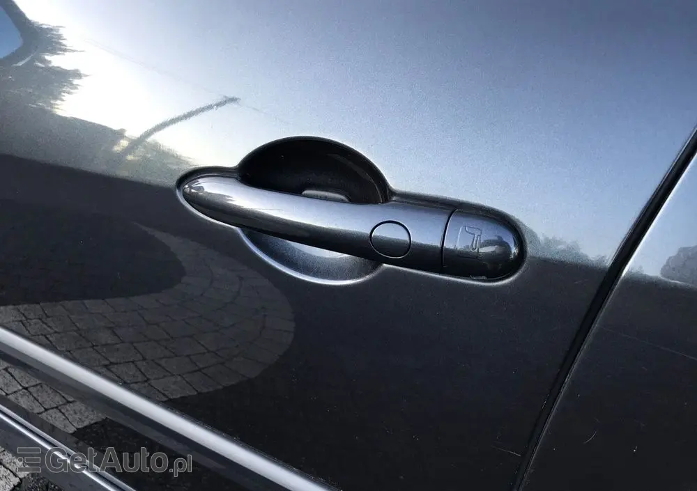 RENAULT Laguna 2.0 16V Turbo Initiale