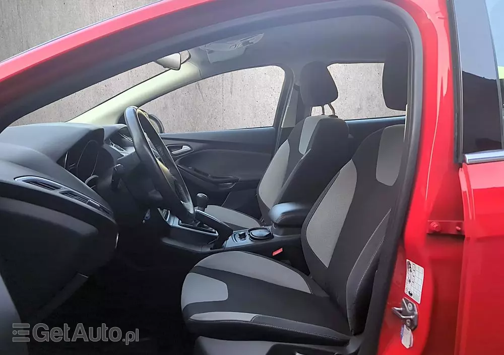 FORD Focus Turnier 1.0 EcoBoost Start-Stopp-System Champions Edition