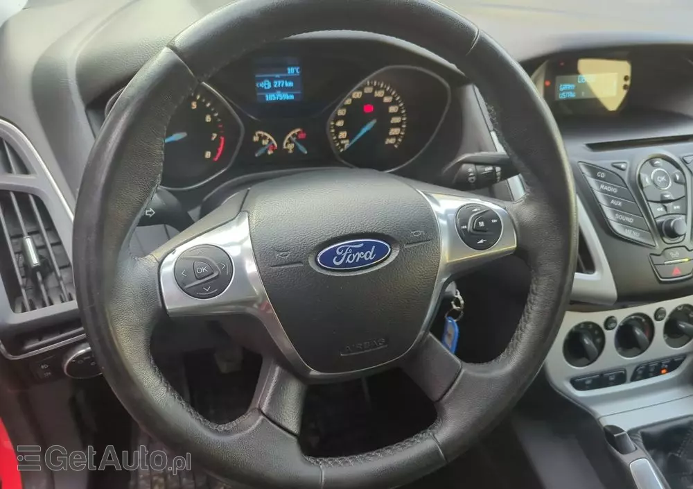 FORD Focus Turnier 1.0 EcoBoost Start-Stopp-System Champions Edition