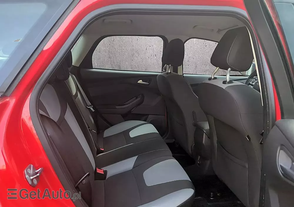 FORD Focus Turnier 1.0 EcoBoost Start-Stopp-System Champions Edition