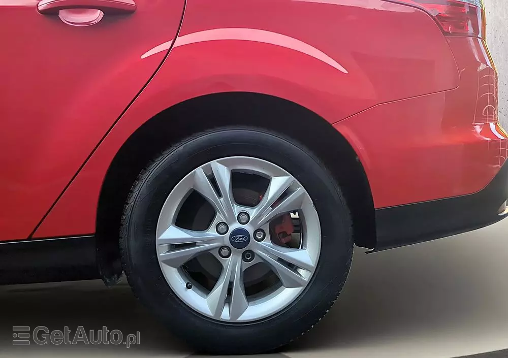 FORD Focus Turnier 1.0 EcoBoost Start-Stopp-System Champions Edition