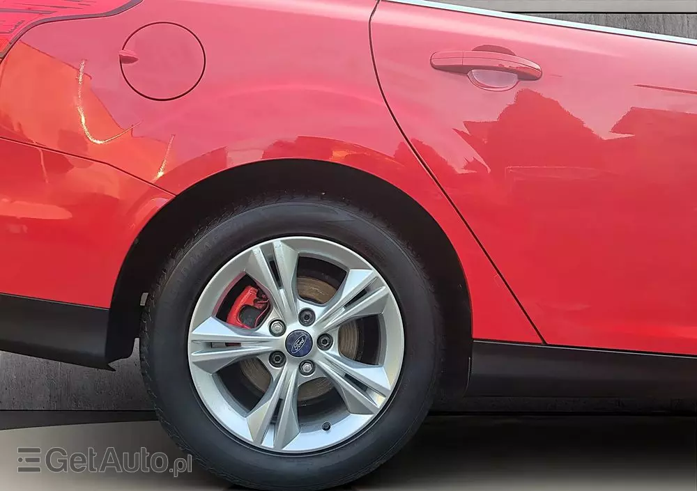 FORD Focus Turnier 1.0 EcoBoost Start-Stopp-System Champions Edition