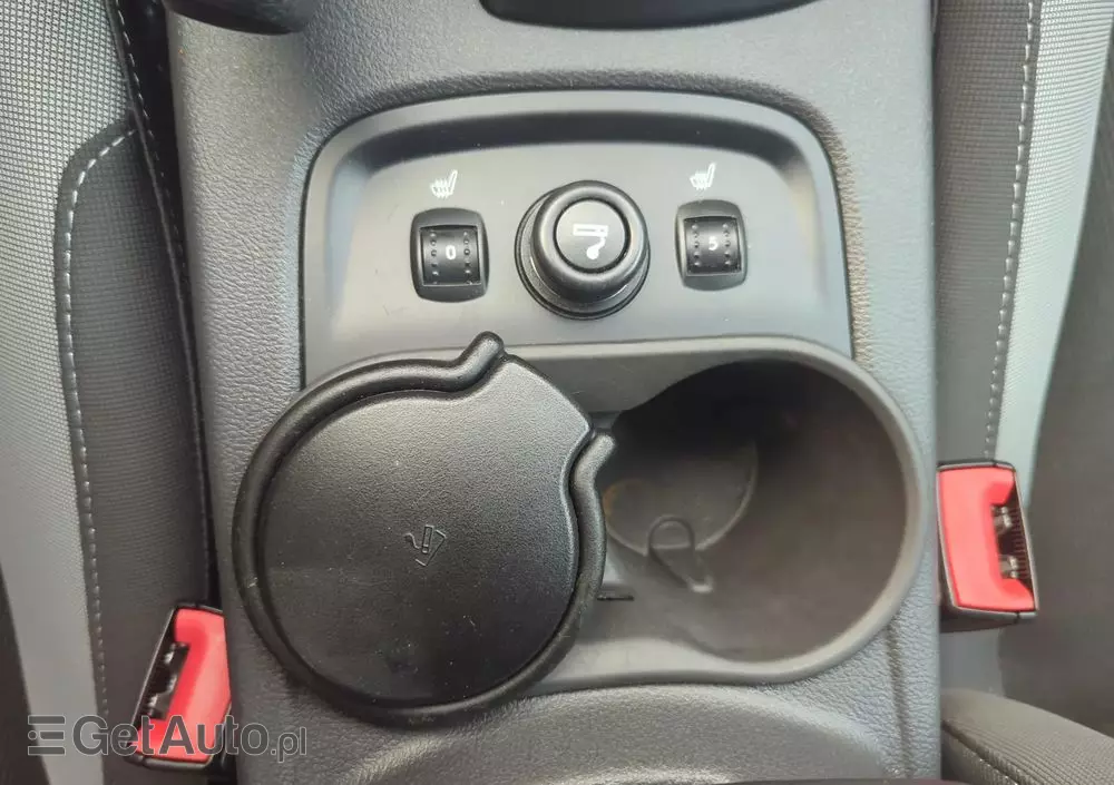 FORD Focus Turnier 1.0 EcoBoost Start-Stopp-System Champions Edition