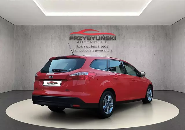 FORD Focus Turnier 1.0 EcoBoost Start-Stopp-System Champions Edition