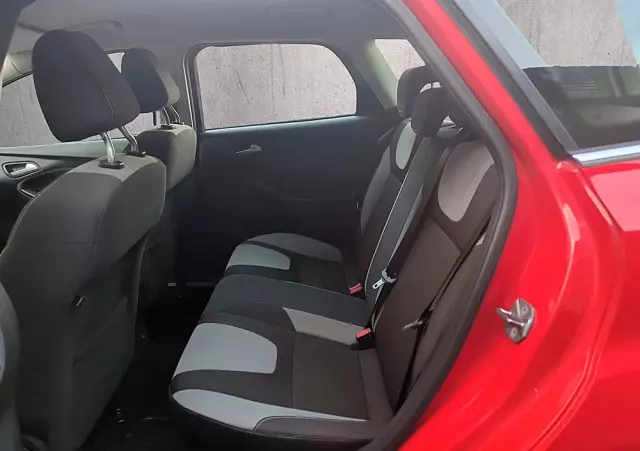 FORD Focus Turnier 1.0 EcoBoost Start-Stopp-System Champions Edition