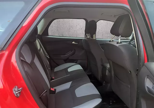 FORD Focus Turnier 1.0 EcoBoost Start-Stopp-System Champions Edition