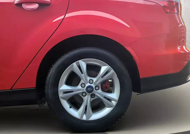 FORD Focus Turnier 1.0 EcoBoost Start-Stopp-System Champions Edition