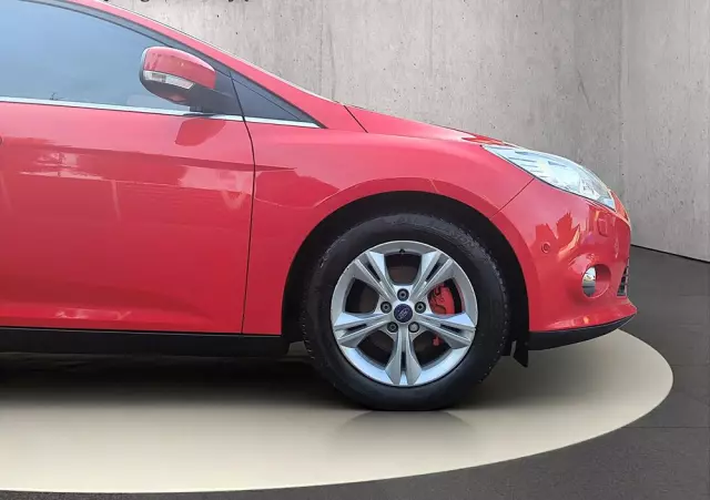 FORD Focus Turnier 1.0 EcoBoost Start-Stopp-System Champions Edition