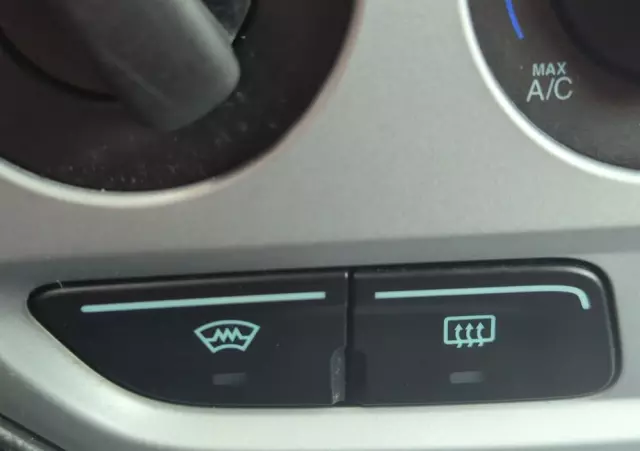 FORD Focus Turnier 1.0 EcoBoost Start-Stopp-System Champions Edition