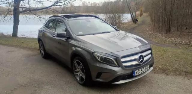 MERCEDES-BENZ GLA 