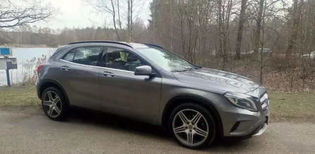 MERCEDES-BENZ GLA 