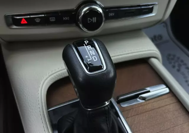 VOLVO V90 D5 AWD Geartronic Inscription