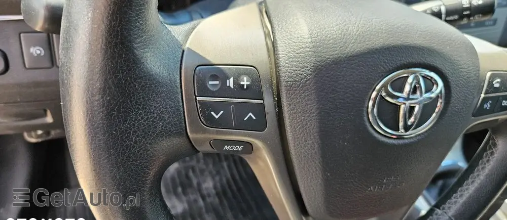 TOYOTA Avensis 1.8 Edition