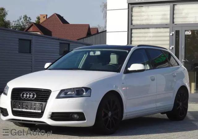 AUDI A3 1.8 TFSI Sportback S tronic S line Sportpaket (plus)