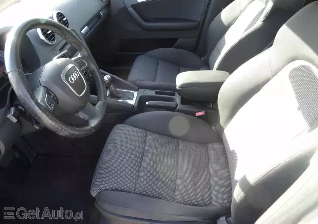 AUDI A3 1.8 TFSI Sportback S tronic S line Sportpaket (plus)