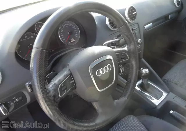 AUDI A3 1.8 TFSI Sportback S tronic S line Sportpaket (plus)