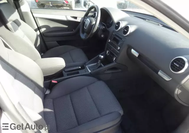 AUDI A3 1.8 TFSI Sportback S tronic S line Sportpaket (plus)