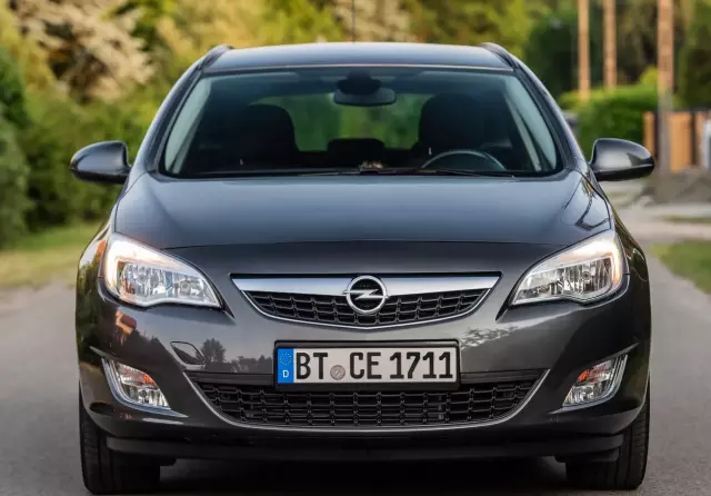 OPEL Astra 