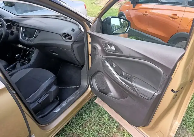 OPEL Grandland X 1.2 Start/Stop Business INNOVATION