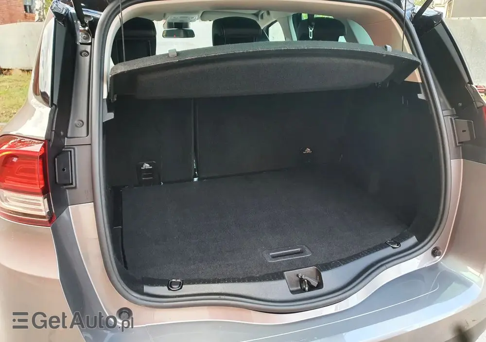 RENAULT Scenic ENERGY TCe 140 INTENS