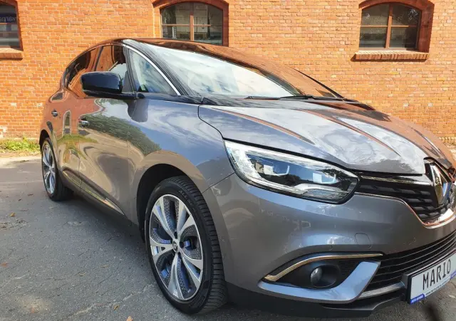 RENAULT Scenic ENERGY TCe 140 INTENS