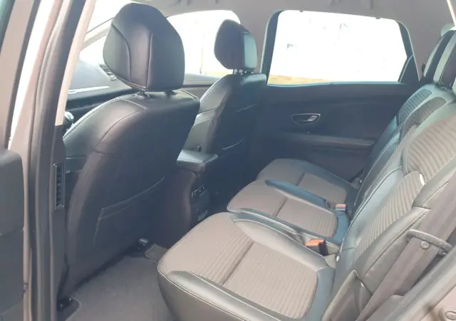 RENAULT Scenic ENERGY TCe 140 INTENS