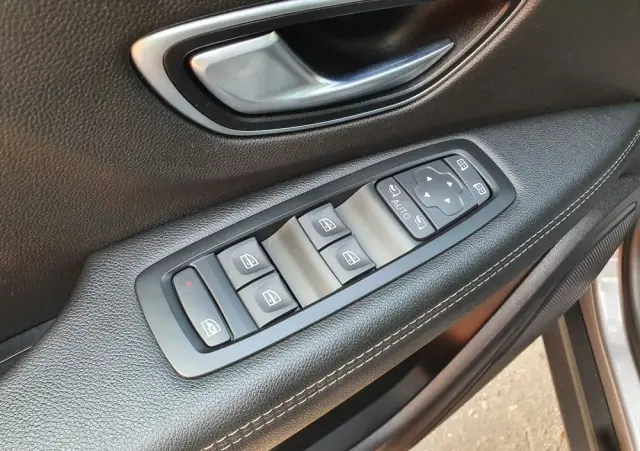 RENAULT Scenic ENERGY TCe 140 INTENS