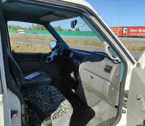 VOLKSWAGEN TRANSPORTER 