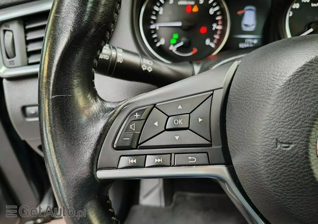 NISSAN Qashqai 1.6 DIG-T Tekna