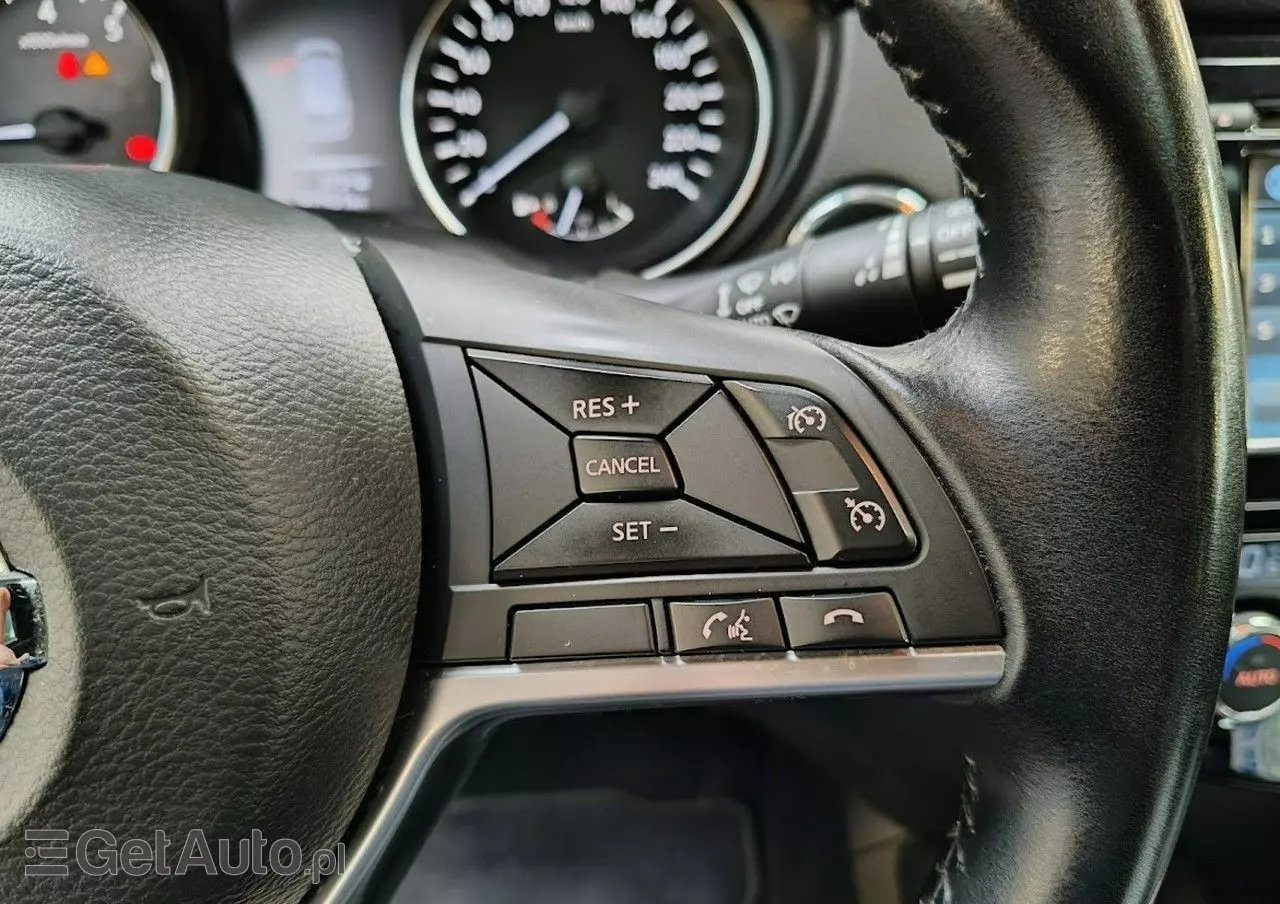 NISSAN Qashqai 1.6 DIG-T Tekna