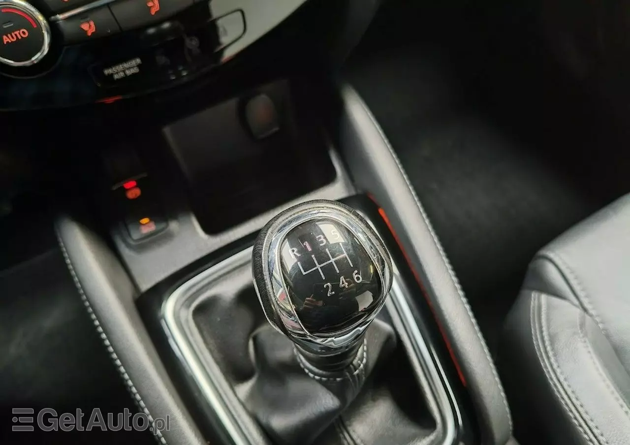 NISSAN Qashqai 1.6 DIG-T Tekna