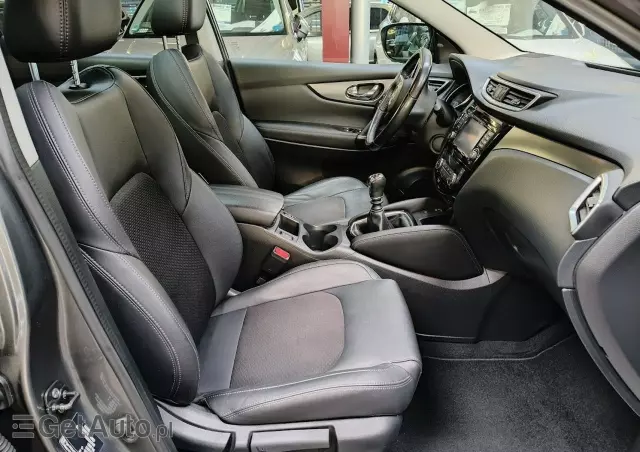 NISSAN Qashqai 1.6 DIG-T Tekna