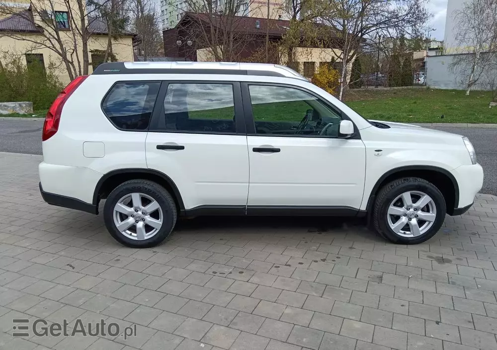 NISSAN X-Trail 2.0 dCi 4x4 DPF Platinum