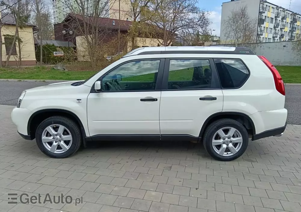 NISSAN X-Trail 2.0 dCi 4x4 DPF Platinum
