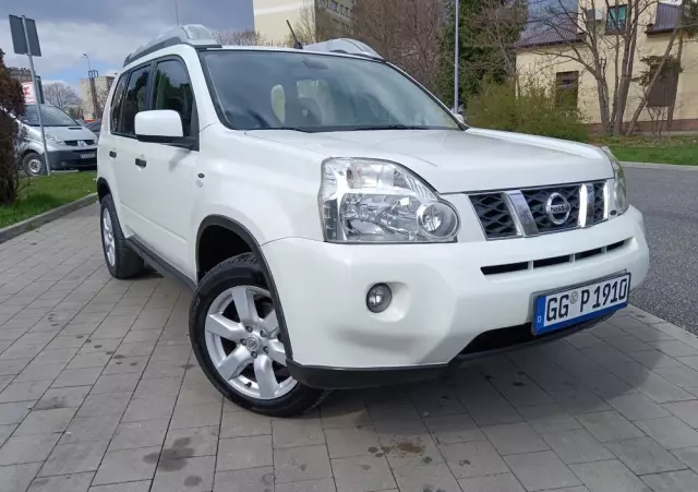 NISSAN X-Trail 2.0 dCi 4x4 DPF Platinum