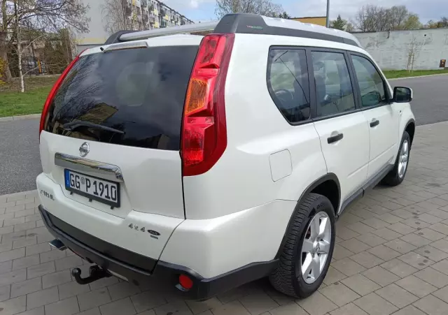 NISSAN X-Trail 2.0 dCi 4x4 DPF Platinum