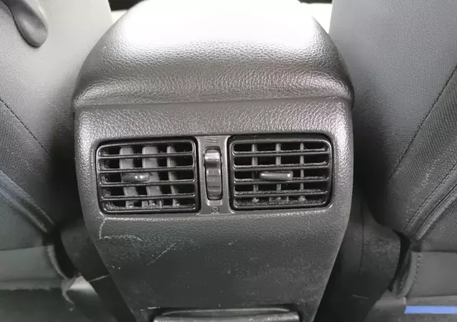 NISSAN X-Trail 2.0 dCi 4x4 DPF Platinum