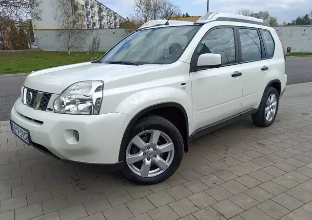 NISSAN X-Trail 2.0 dCi 4x4 DPF Platinum