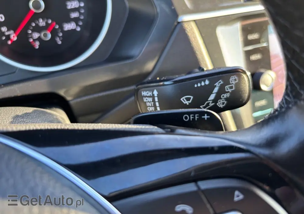 VOLKSWAGEN Tiguan 2.0 TDI SCR (BlueMotion Technology) DSG Comfortline