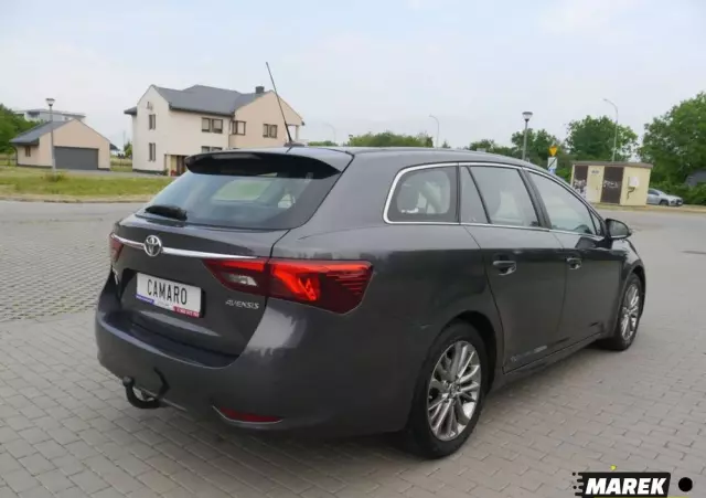 TOYOTA Avensis 