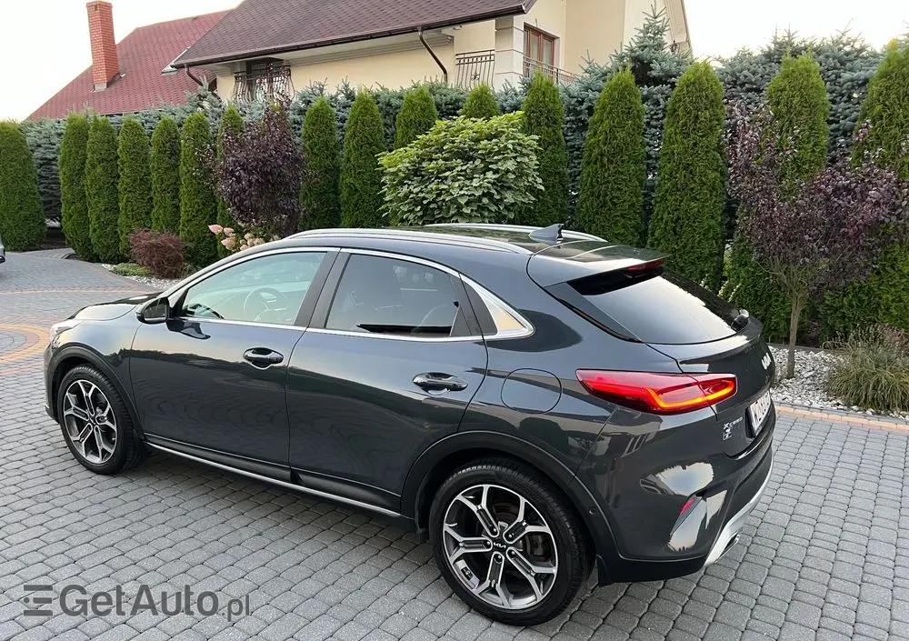 KIA XCeed 1.5 T-GDI L Business Line DCT