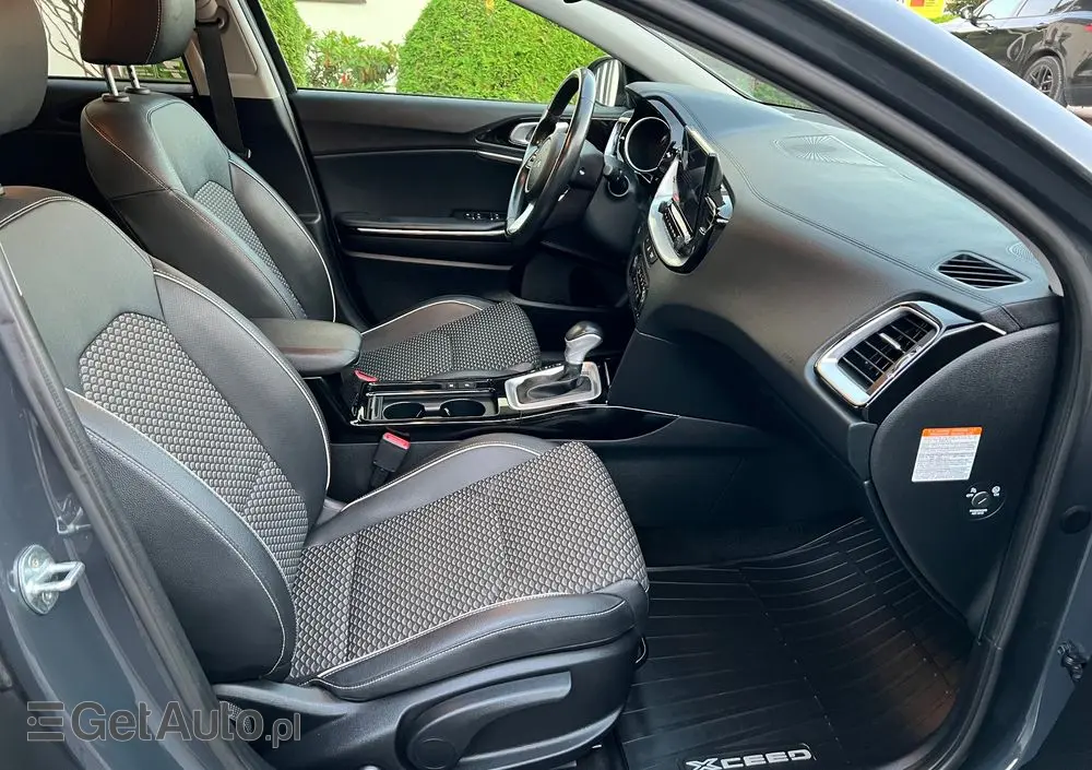 KIA XCeed 1.5 T-GDI L Business Line DCT